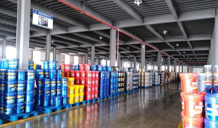 自动化系统如何配合塑料托盘打地堆？
